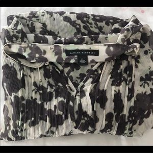 Banana Republic Long sleeve gauze blouse